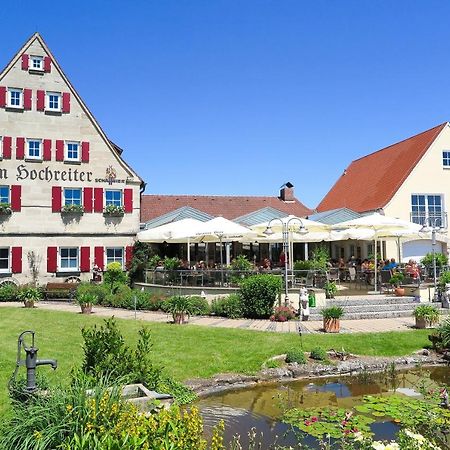 Апартаменты Cafe-Restaurant Zum Hochreiter Шпальт Экстерьер фото